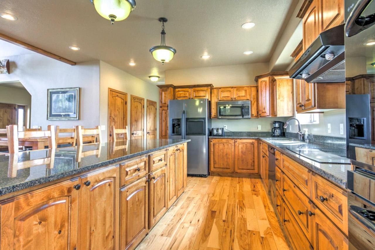 Rustic Bryce Canyon Home With Deck On Sevier River! Гатч Екстер'єр фото